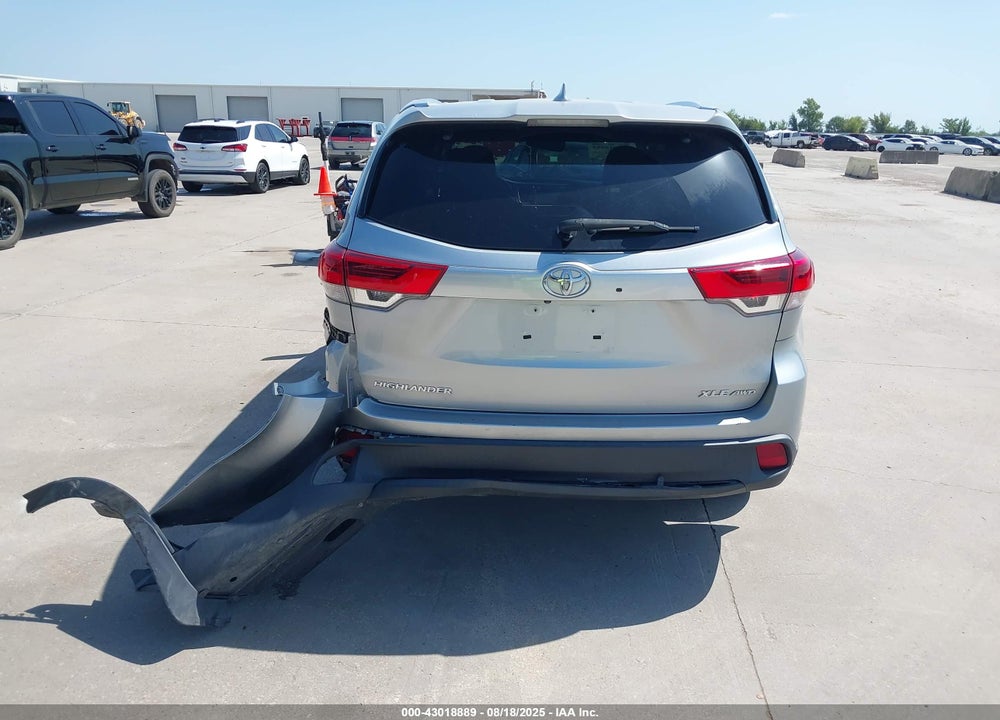 2019 TOYOTA HIGHLANDER VIN: 5TDJZRFH2KS925004
