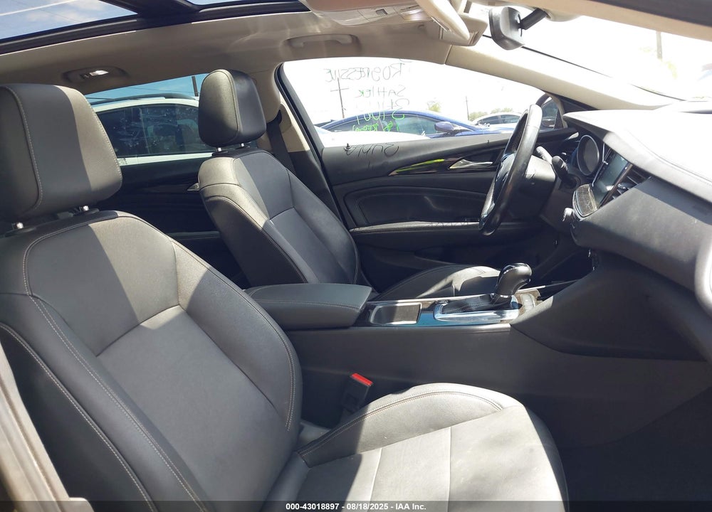 2018 BUICK REGAL TOURX ESSENCE VIN: W04GV8SXXJ1088053