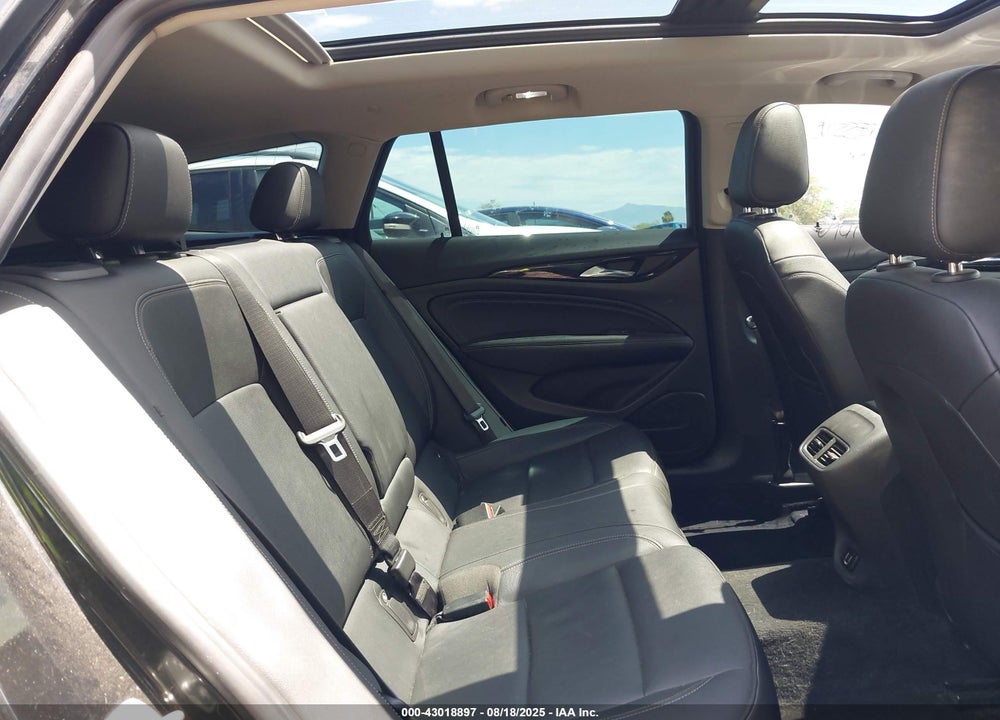 2018 BUICK REGAL TOURX ESSENCE VIN: W04GV8SXXJ1088053