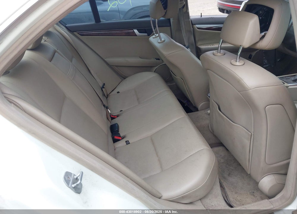 2012 MERCEDES-BENZ C CLASS VIN: WDDGF8BB6CA599470