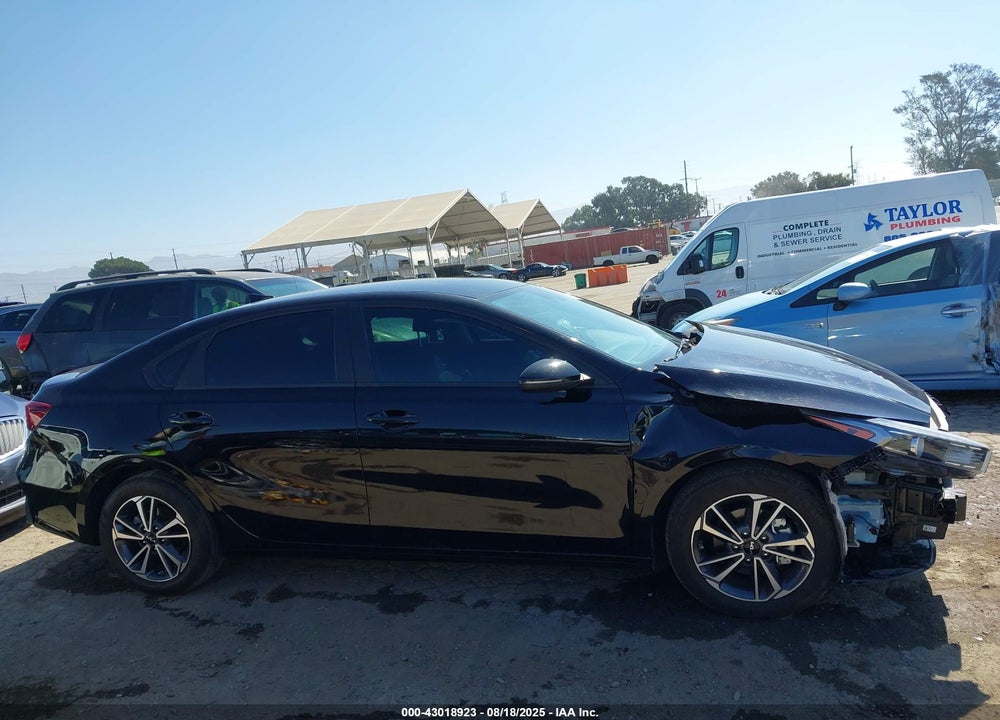 2023 KIA FORTE VIN: 3KPF24ADXPE641381