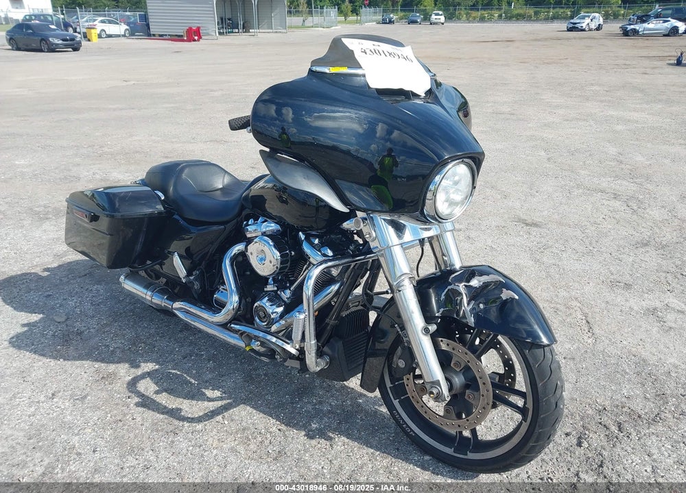 2019 HARLEY-DAVIDSON FLHX VIN: 1HD1KBC1XKB613067