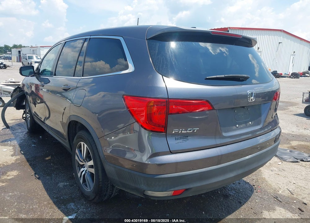 2018 HONDA PILOT VIN: 5FNYF5H32JB006978