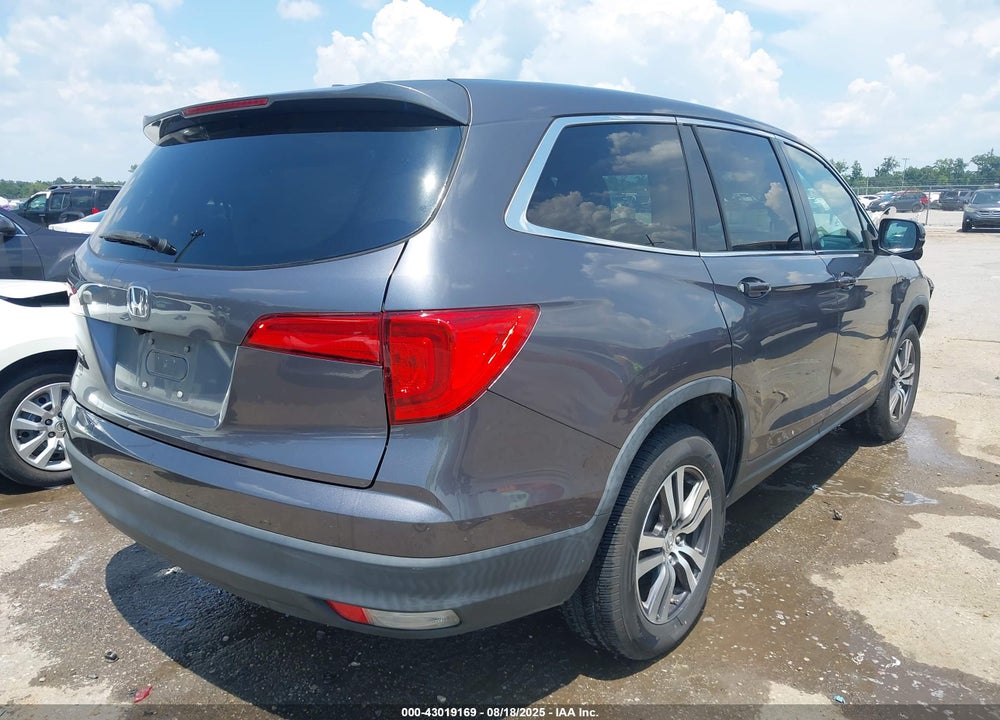 2018 HONDA PILOT VIN: 5FNYF5H32JB006978