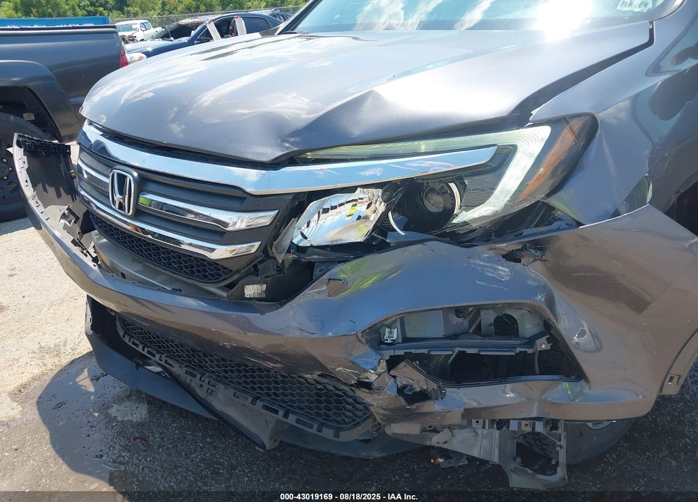 2018 HONDA PILOT VIN: 5FNYF5H32JB006978