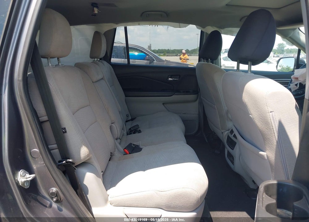 2018 HONDA PILOT VIN: 5FNYF5H32JB006978