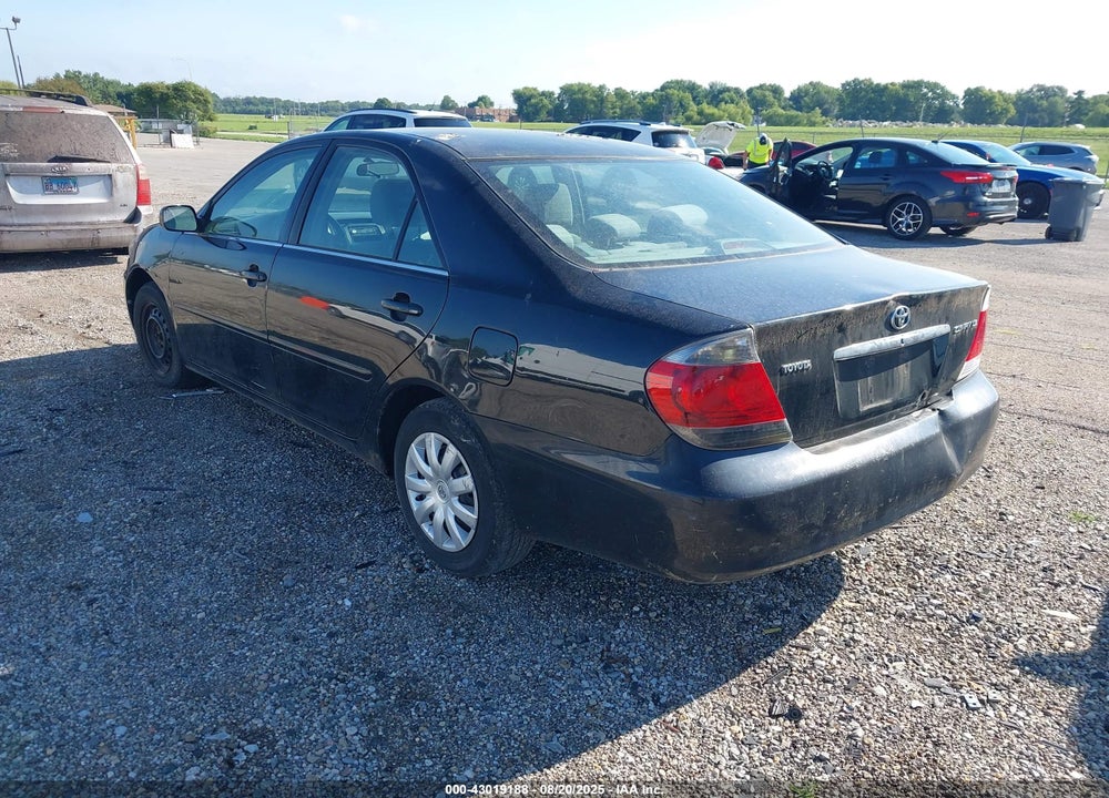 2005 TOYOTA CAMRY LE VIN: 4T1BE32K75U385224