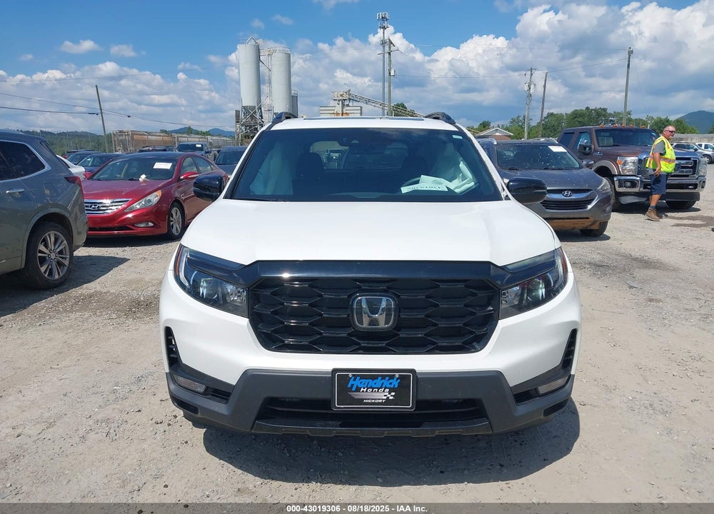 2023 HONDA PASSPORT VIN: 5FNYF8H01PB005336