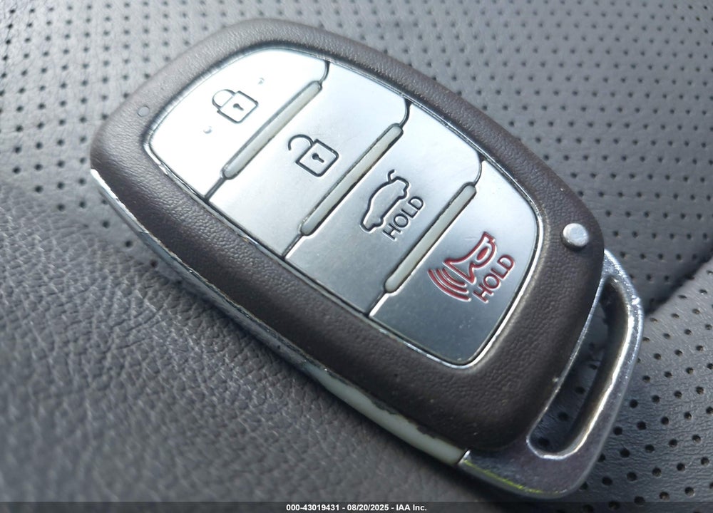 2014 HYUNDAI ELANTRA VIN: KMHDH4AE7EU057318