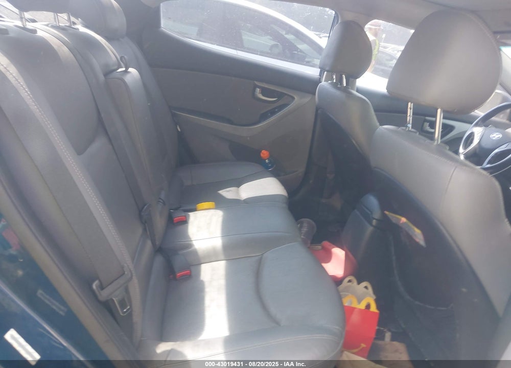 2014 HYUNDAI ELANTRA VIN: KMHDH4AE7EU057318