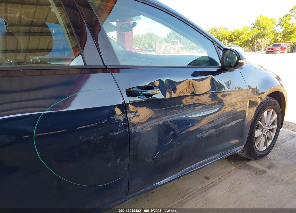 2017 VOLKSWAGEN GOLF VIN: 3VW217AU8HM035892
