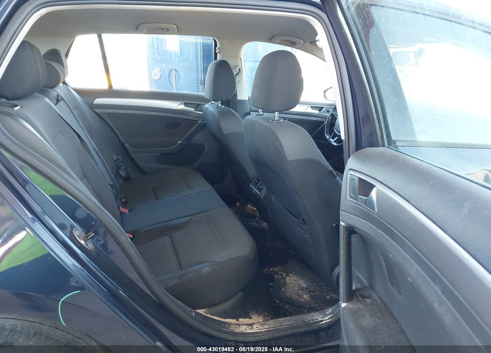 2017 VOLKSWAGEN GOLF VIN: 3VW217AU8HM035892