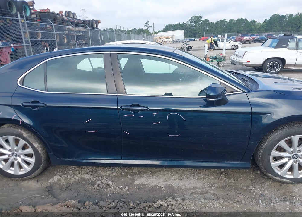 2018 TOYOTA CAMRY LE VIN: 4T1B11HK9JU503534