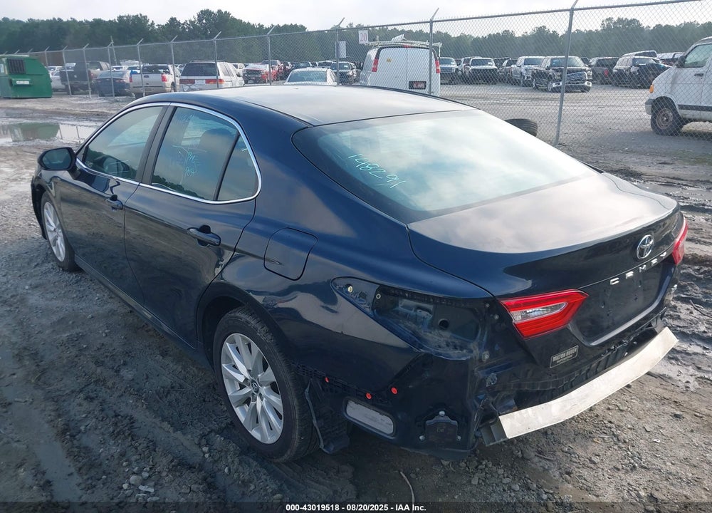 2018 TOYOTA CAMRY LE VIN: 4T1B11HK9JU503534
