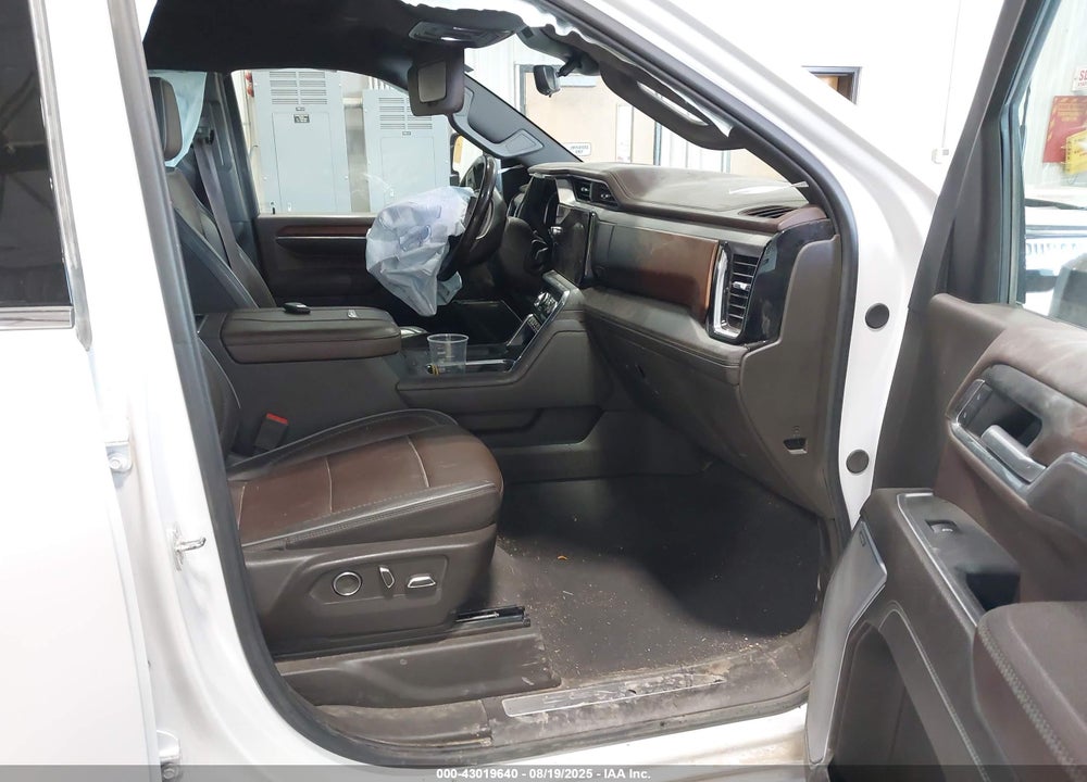 2024 GMC SIERRA 3500HD 4WD  STANDARD BED DENALI VIN: 1GT49WEY3RF242042