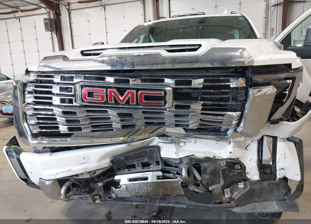 2024 GMC SIERRA 3500HD 4WD  STANDARD BED DENALI VIN: 1GT49WEY3RF242042