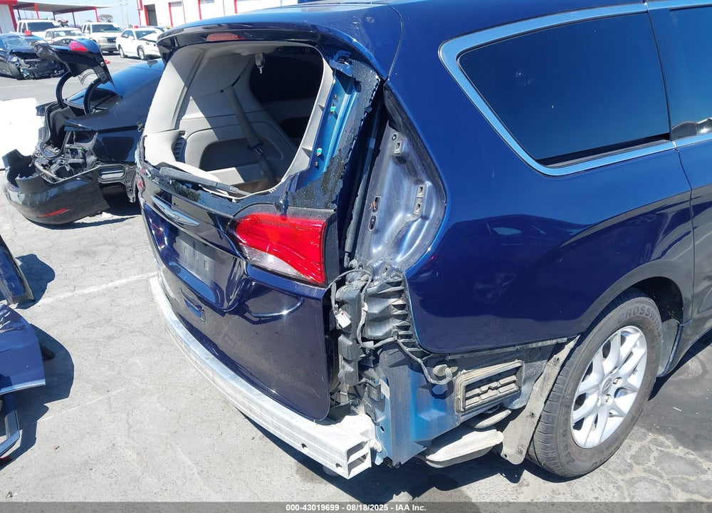 2017 CHRYSLER PACIFICA LX VIN: 2C4RC1CG3HR609209