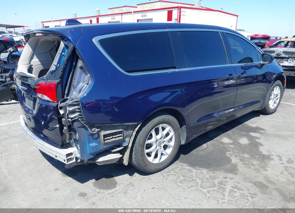 2017 CHRYSLER PACIFICA LX VIN: 2C4RC1CG3HR609209