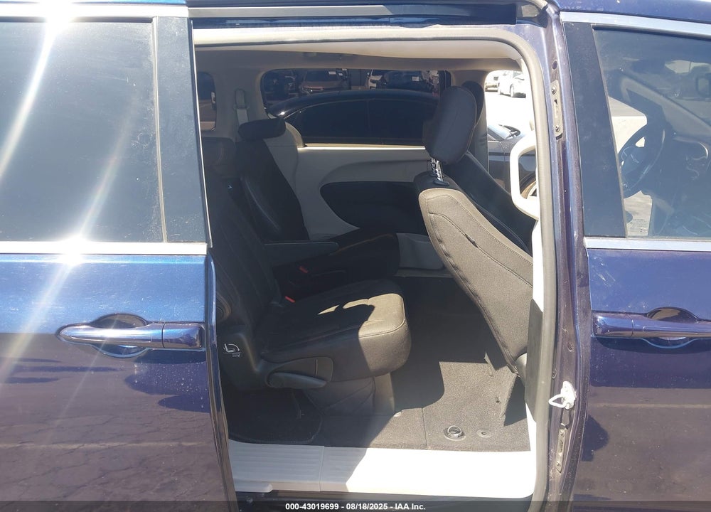 2017 CHRYSLER PACIFICA LX VIN: 2C4RC1CG3HR609209