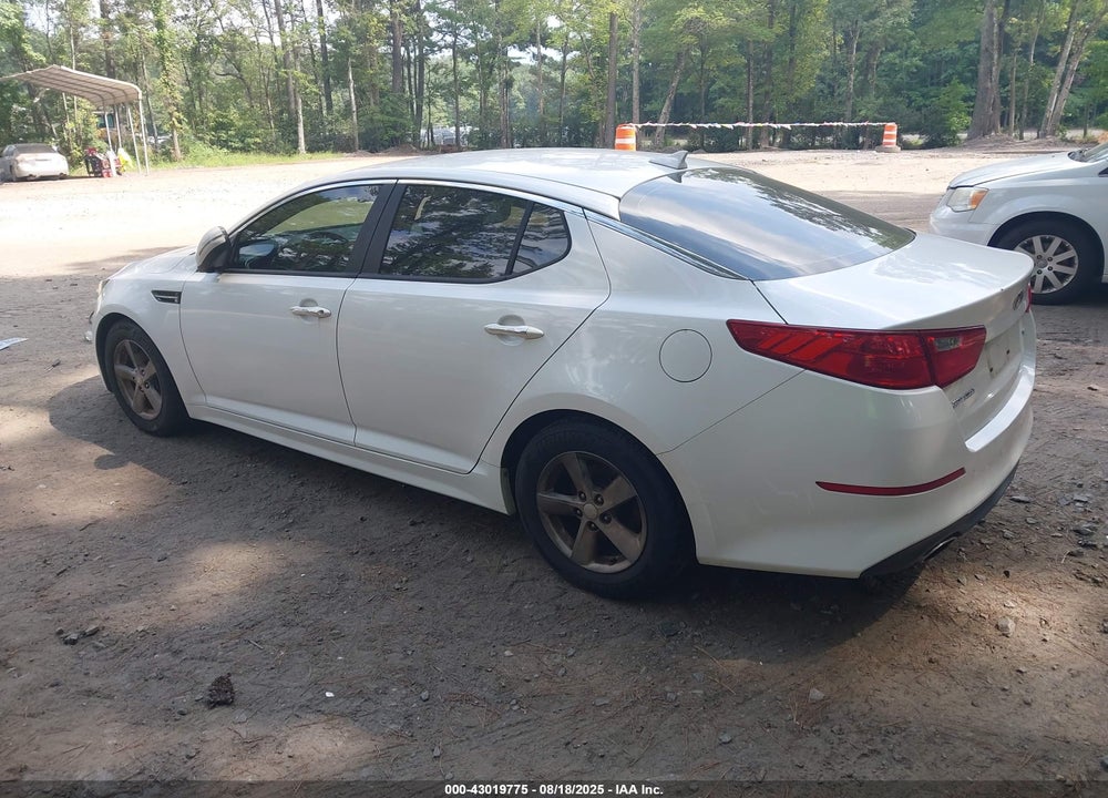 2015 KIA OPTIMA VIN: KNAGM4A71F5611444