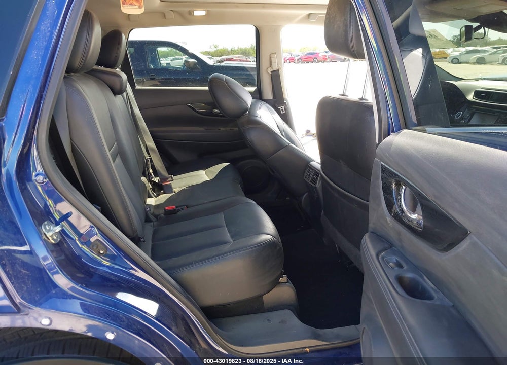 2017 NISSAN ROGUE VIN: 5N1AT2MT0HC871076