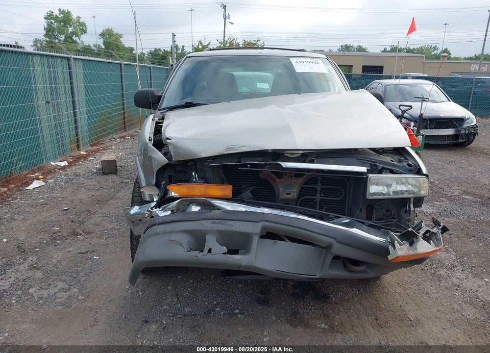 1998 CHEVROLET BLAZER VIN: 1GNDT13W6W2173668