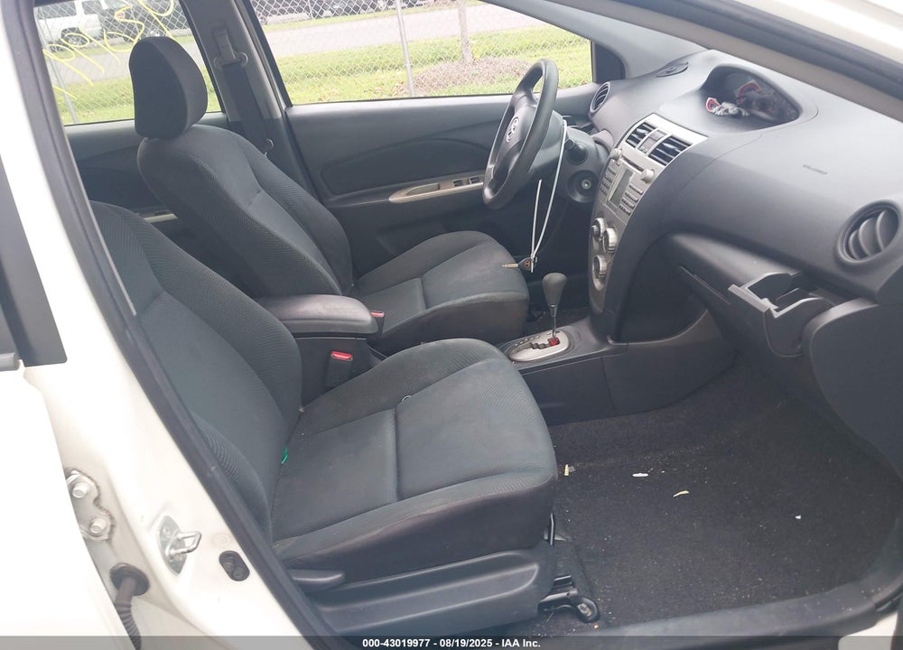 2010 TOYOTA YARIS VIN: JTDBT4K31A4073533