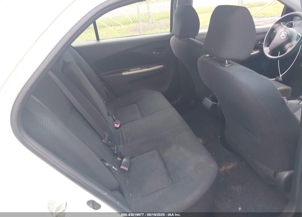 2010 TOYOTA YARIS VIN: JTDBT4K31A4073533