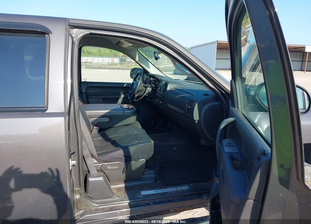 2010 CHEVROLET SILVERADO 1500 VIN: 1GCSKSE35AZ136817