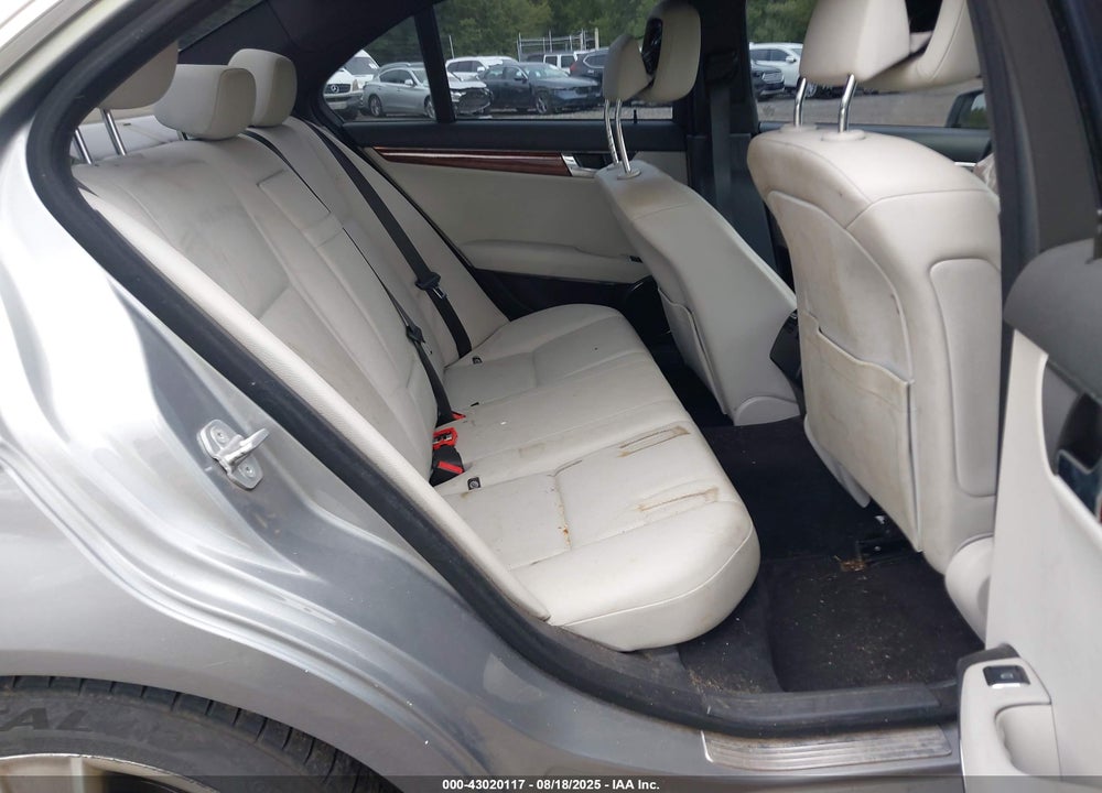 2010 MERCEDES-BENZ C CLASS VIN: WDDGF8BB9AR125477