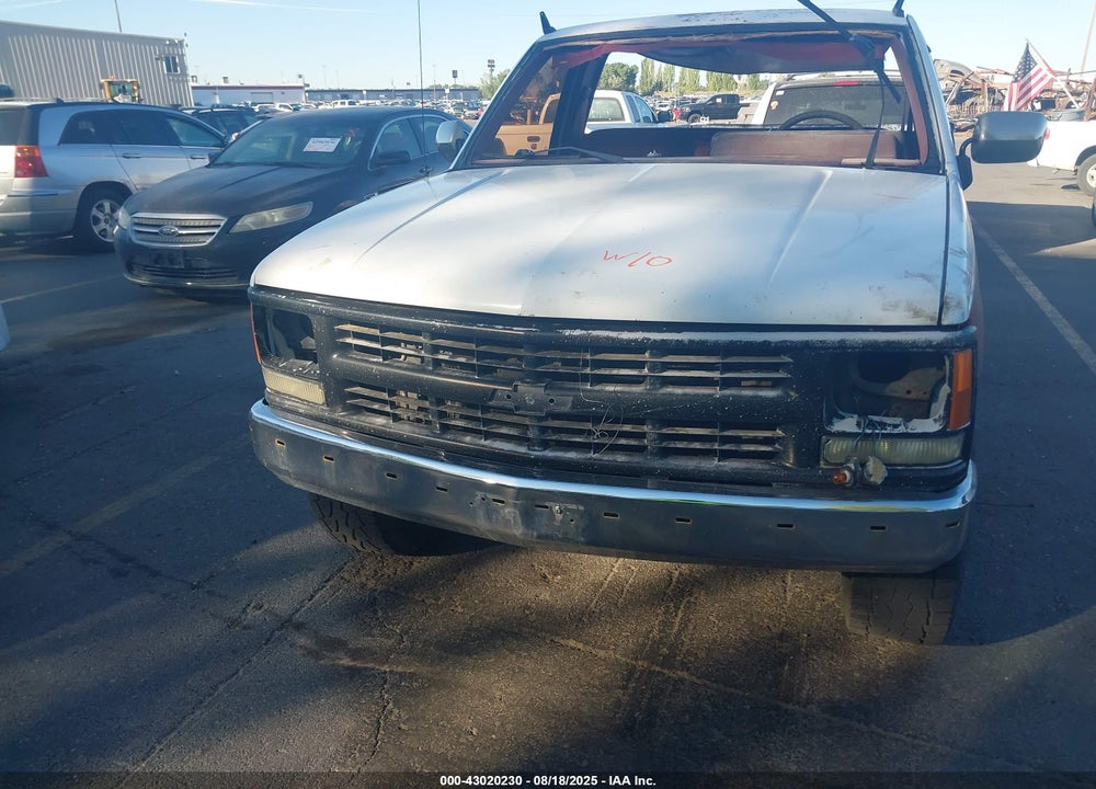 1990 CHEVROLET GMT-400 K2500 VIN: 1GCFK24K0LE131934