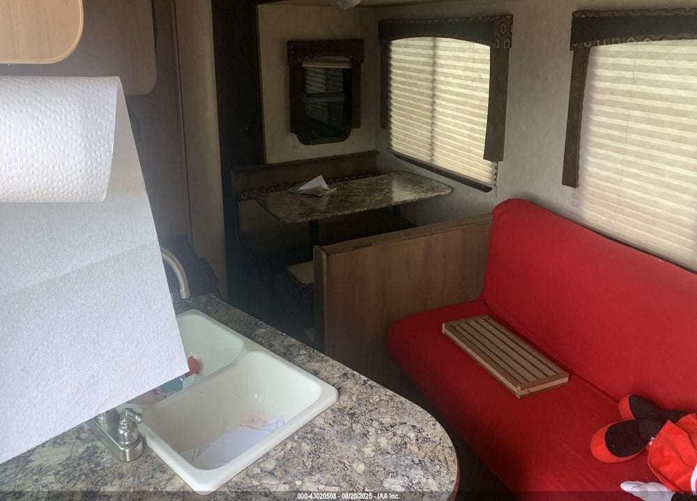 2015 SHADOW CRUISER TRAVEL TRAILER VIN: 5RXTD2820F1031624