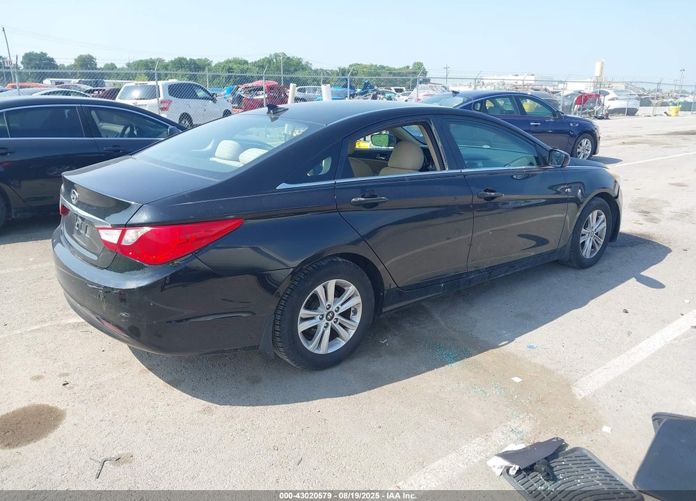 2013 HYUNDAI SONATA VIN: 5NPEB4AC0DH740088