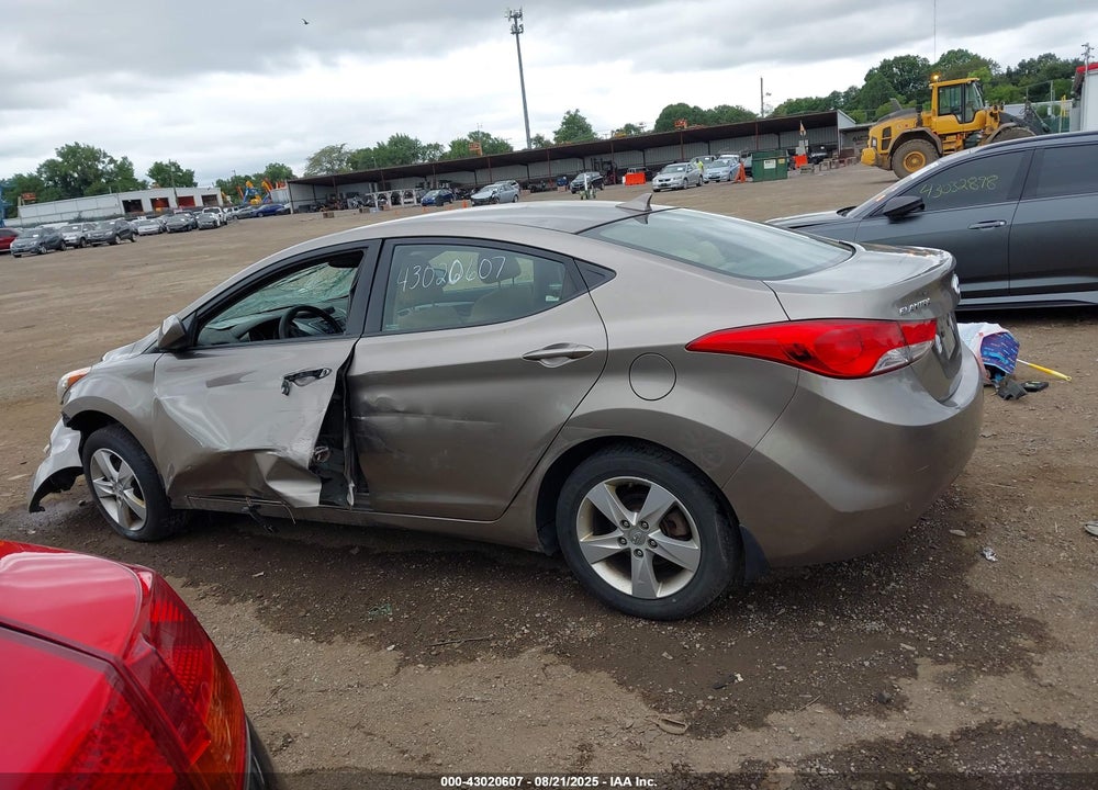 2013 HYUNDAI ELANTRA VIN: 5NPDH4AE1DH284775
