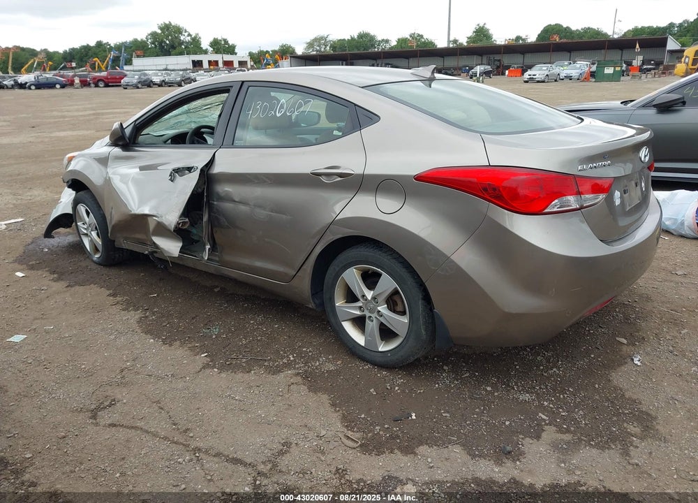 2013 HYUNDAI ELANTRA VIN: 5NPDH4AE1DH284775