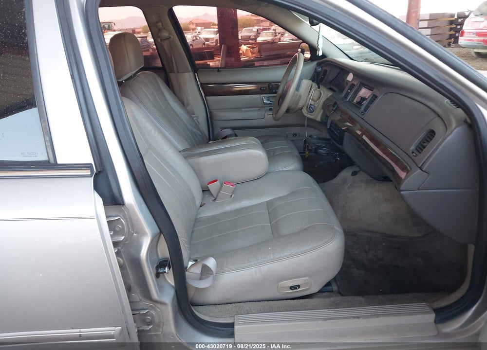 2009 MERCURY GRAND MARQUIS LS (FLEET ONLY) VIN: 2MEHM75V39X621136