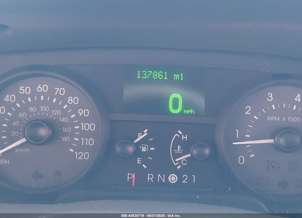 2009 MERCURY GRAND MARQUIS LS (FLEET ONLY) VIN: 2MEHM75V39X621136