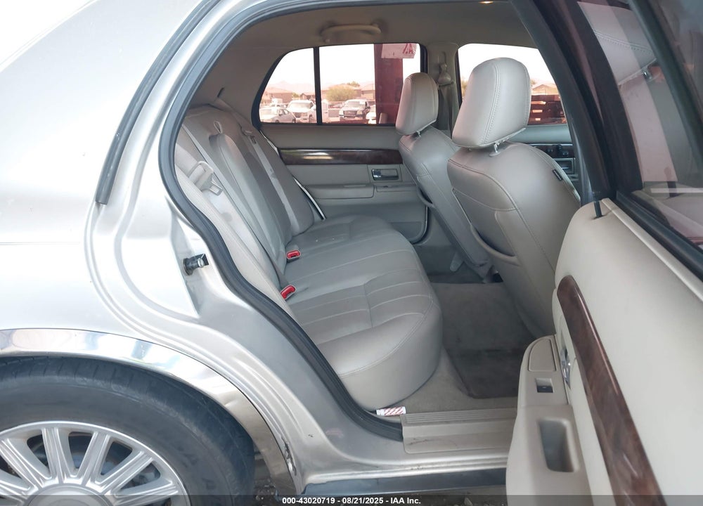 2009 MERCURY GRAND MARQUIS LS (FLEET ONLY) VIN: 2MEHM75V39X621136