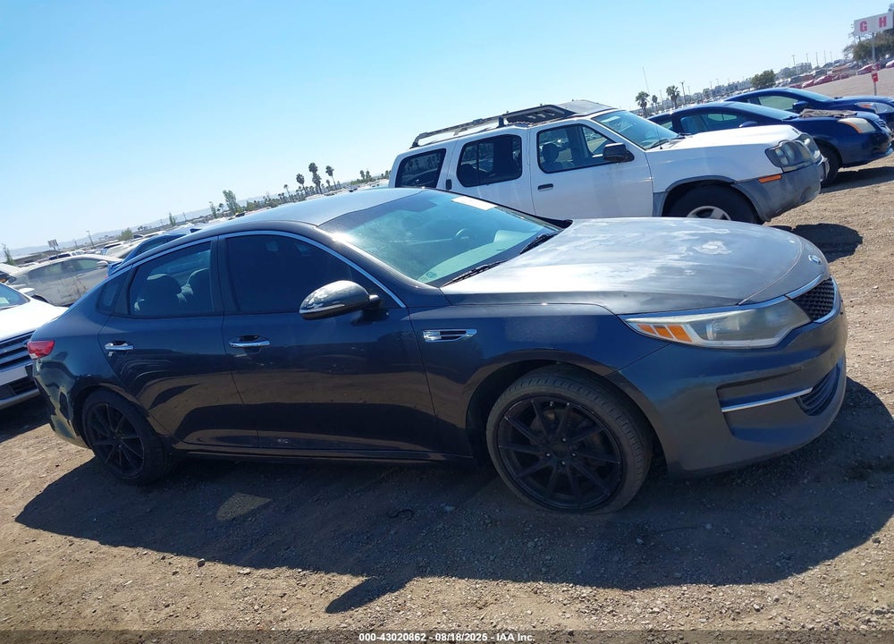 2017 KIA OPTIMA LX VIN: KNAGT4L38H5172680