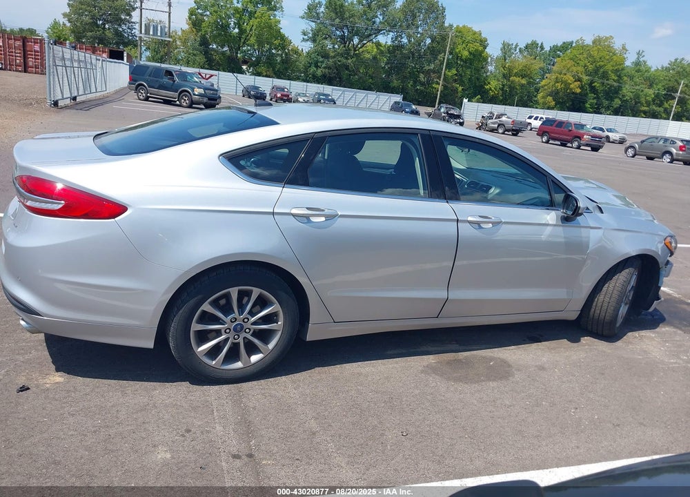 2017 FORD FUSION VIN: 3FA6P0H72HR411022