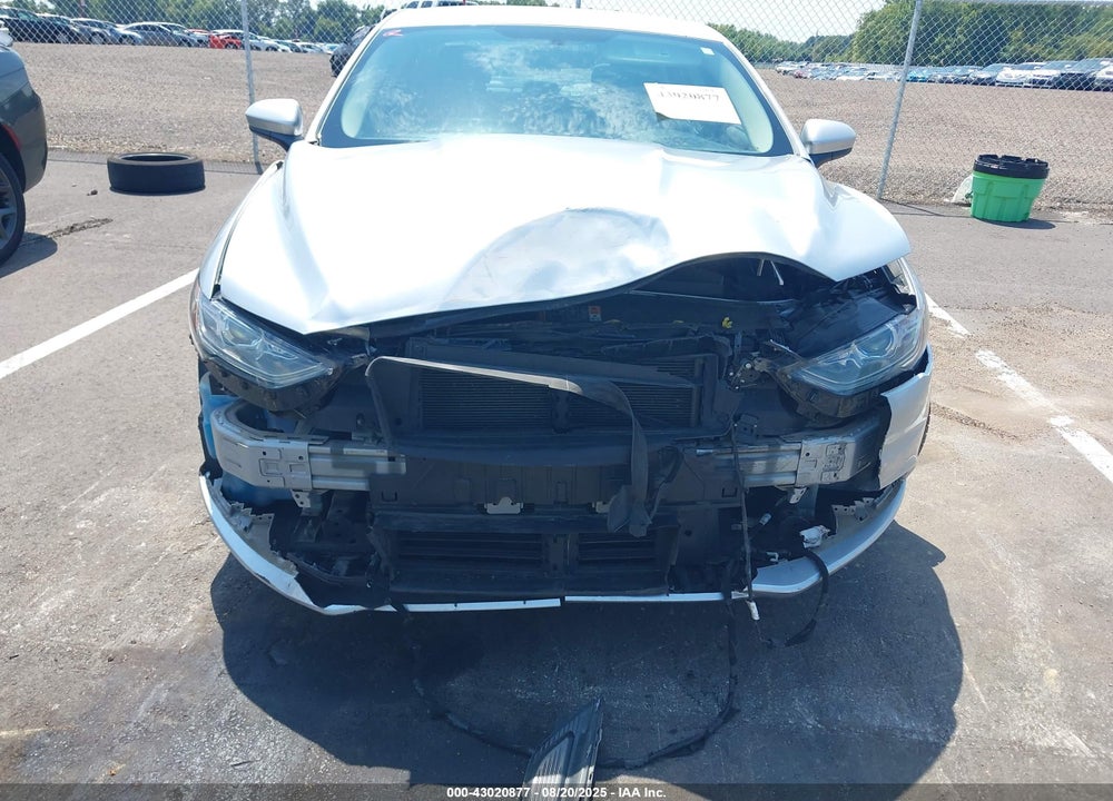 2017 FORD FUSION VIN: 3FA6P0H72HR411022