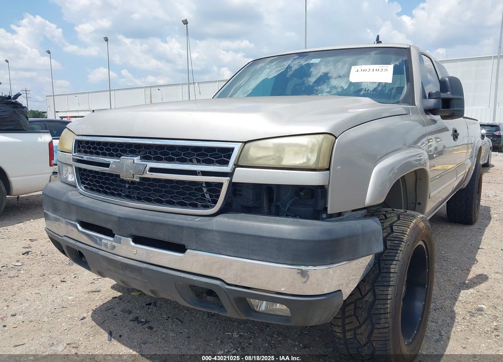 2007 CHEVROLET SILVERADO 2500HD CLASSIC LT1 VIN: 1GCHK29D07E186294