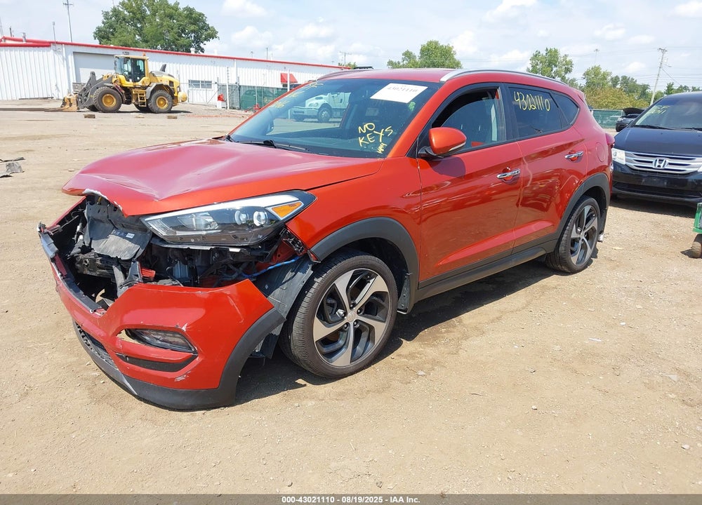 2016 HYUNDAI TUCSON VIN: KM8J33A28GU205402