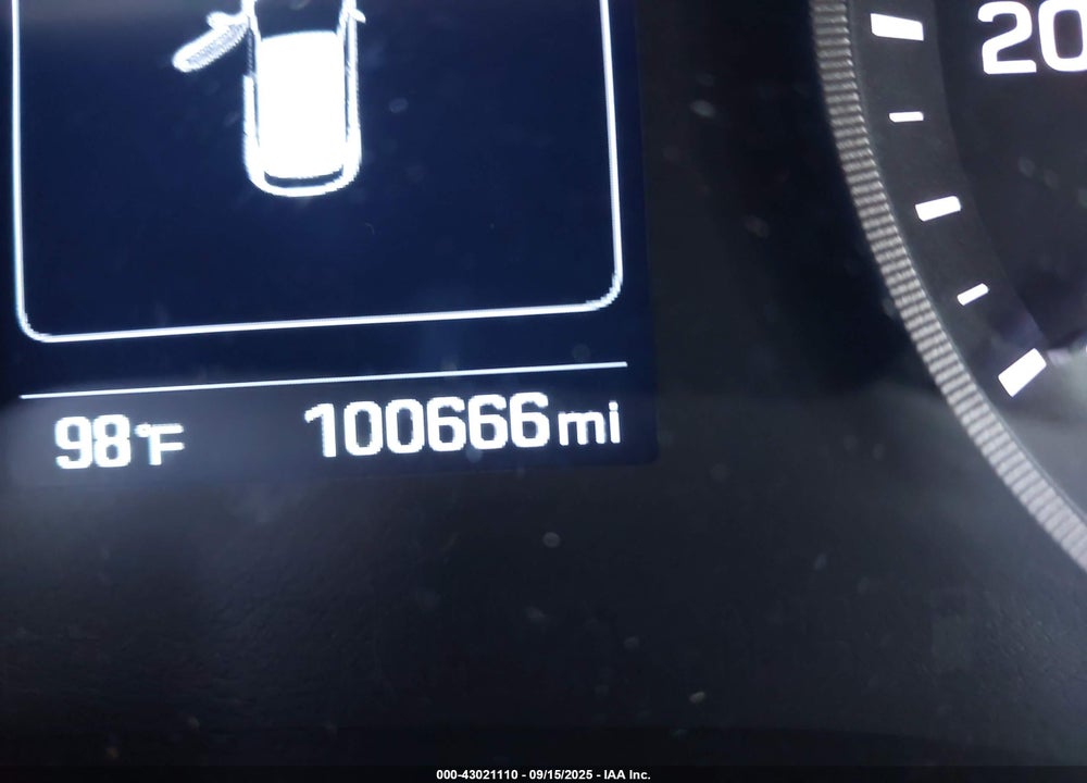 2016 HYUNDAI TUCSON VIN: KM8J33A28GU205402