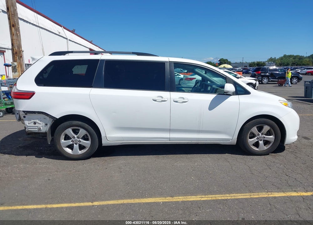 2015 TOYOTA SIENNA LE 8 PASSENGER VIN: 5TDKK3DCXFS604928