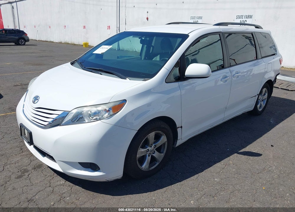 2015 TOYOTA SIENNA LE 8 PASSENGER VIN: 5TDKK3DCXFS604928