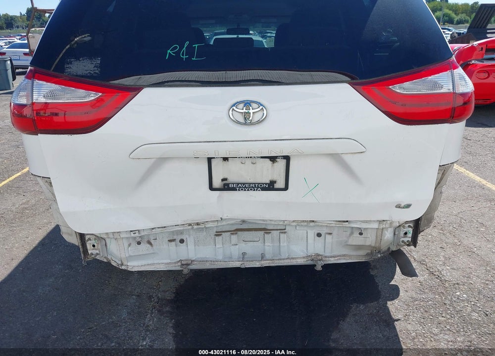 2015 TOYOTA SIENNA LE 8 PASSENGER VIN: 5TDKK3DCXFS604928
