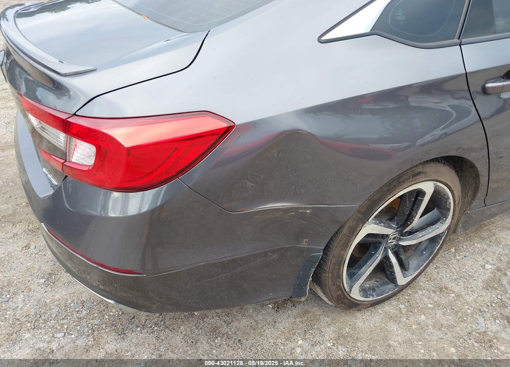 2019 HONDA ACCORD VIN: 1HGCV1F38KA148000