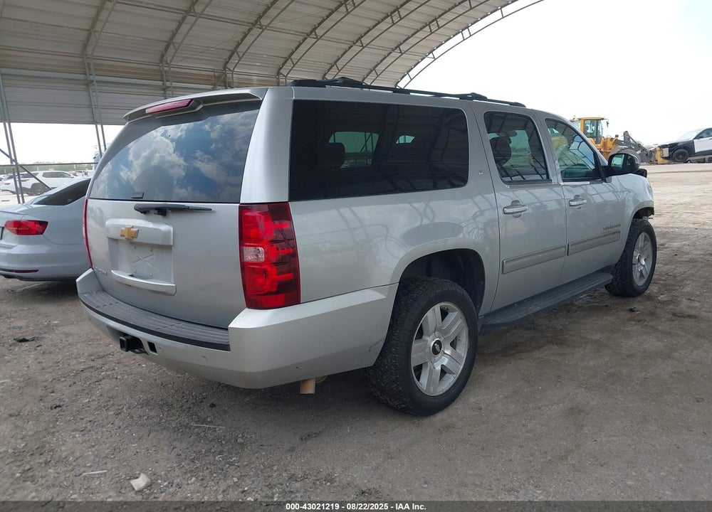 2013 CHEVROLET SUBURBAN 1500 VIN: 1GNSCJE03DR250484