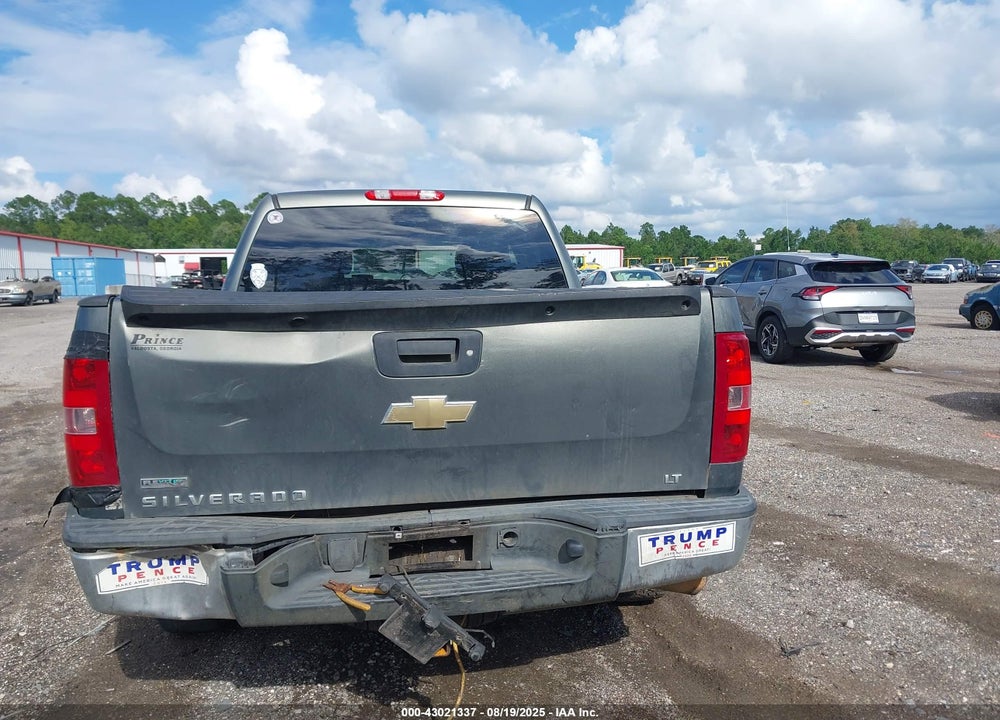 2011 CHEVROLET SILVERADO 1500 VIN: 3GCPKSE35BG272081